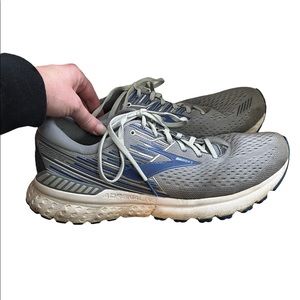 Brooks Adrenaline GTS 19 Grey Blue Running Shoes Size 11